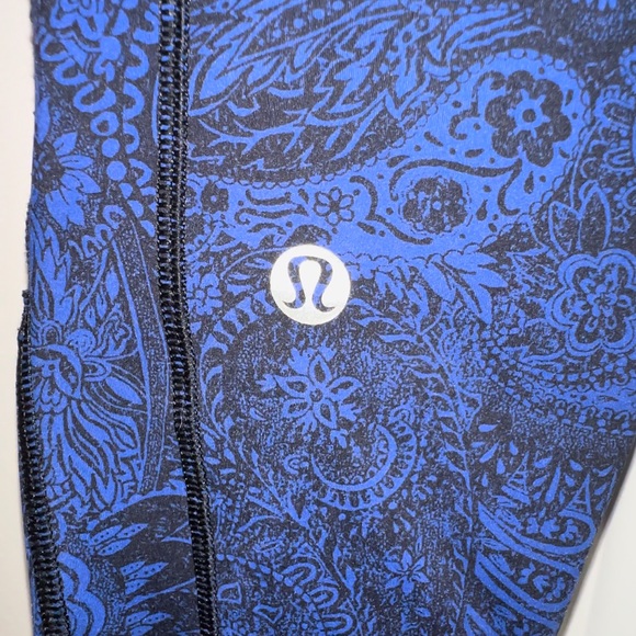 Lululemon Like Nothing 7/8 Tight Antique Paisley Sapphire Blue Black - Picture 7 of 8